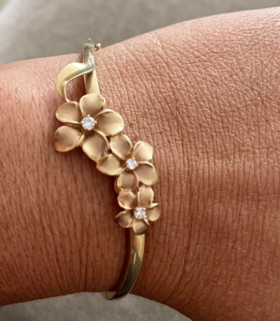 Vintage Solid 14K Diamond Plumerias Hinged Bangle… - image 6