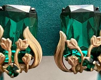 Vintage Green Rhinestone Screw-back Earrings