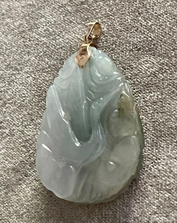 Vintage 14K Water Jade Carved Crane Jade Pendant - image 3