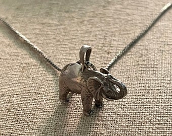 Vintage Sterling Elephant Pendant Necklace
