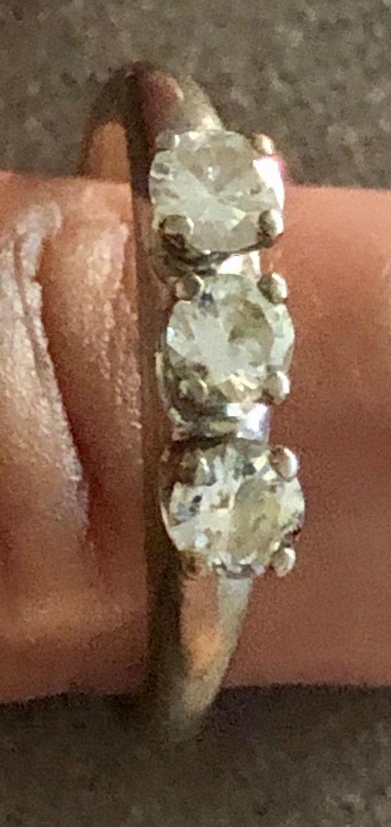 Vintage 14K Genuine Diamonds Ring - image 4