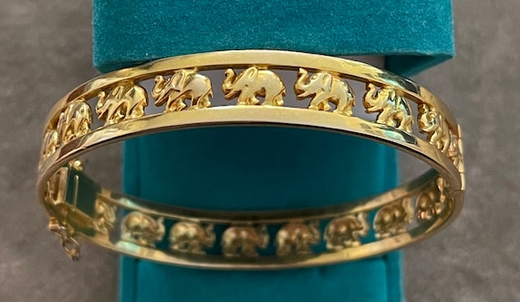 Vintage Solid 14K Elephant Hinged Bangle Bracelet - image 2