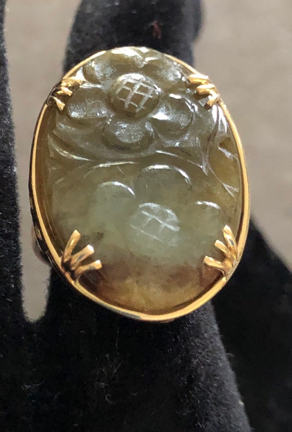 Vintage Ming"s Hawaii 14k Carved Jade Ring