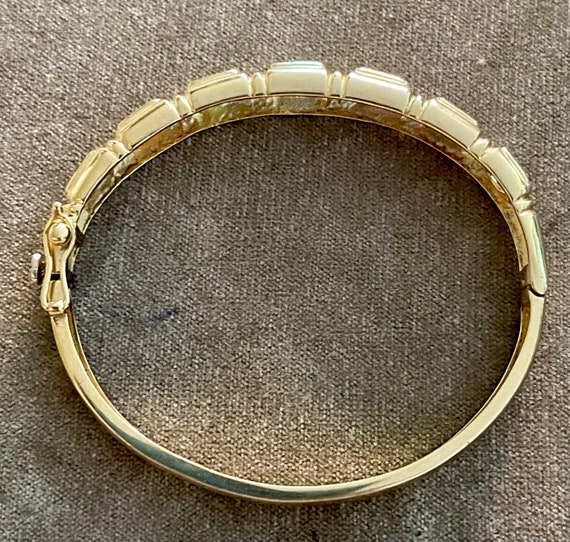 Vintage Solid 14K Multi Gemstone Hinged Bangle Br… - image 8