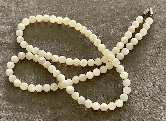 Mother of Pearl Pearlette Bead Necklace - Etsy