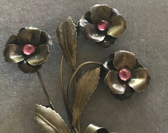 Beautiful Vintage Sterling Bouquet of Flowers with Pink Stone Brooch