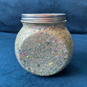 Glass jar