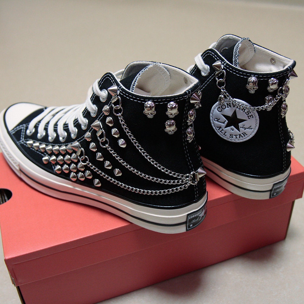 Genuine CONVERSE CHUCK 70 CLASSIC Black With Skull & Chains Genuine CONVERSE CHUCK 70 CLASSIC Black With Skull & Chains