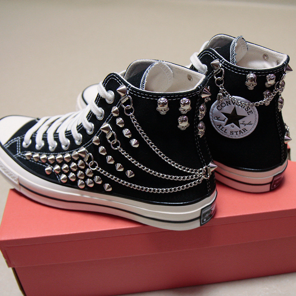 Genuine CONVERSE CHUCK 70 CLASSIC Black With Skull & Chains Genuine CONVERSE CHUCK 70 CLASSIC Black With Skull & Chains