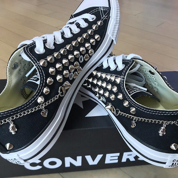 Echte CONVERSE All-Star-Low-Top-Nieten Kette & Schädel Sneakers Schuhe Hochwertiger Goth Metallica Spike Punk Rock