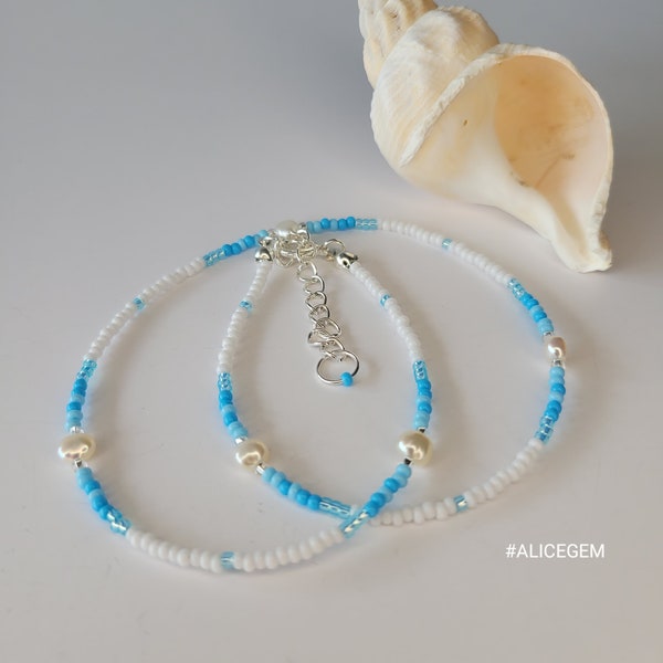 Collier de perles bleu clair avec perles d'eau douce, collier d'été bleu, tour de cou en perles, petite-fille côtière, vieil argent, obx, look plage