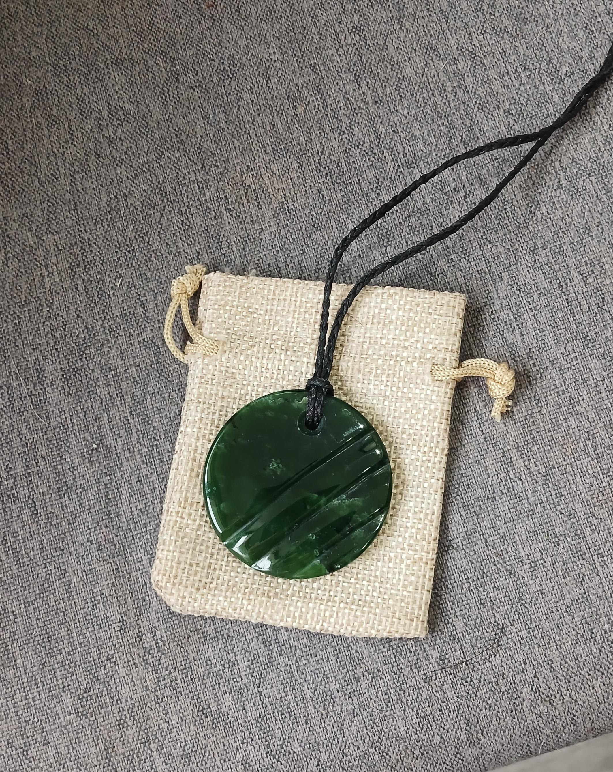 グリーンストーン ニュージーランド ポウナム ハンドメイド ラウンド