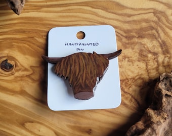 Highland Cow Pin Badge – Hand-Painted Wooden Brooch, Handmade Scottish Animal Gift, Heilan Coo Jewellery