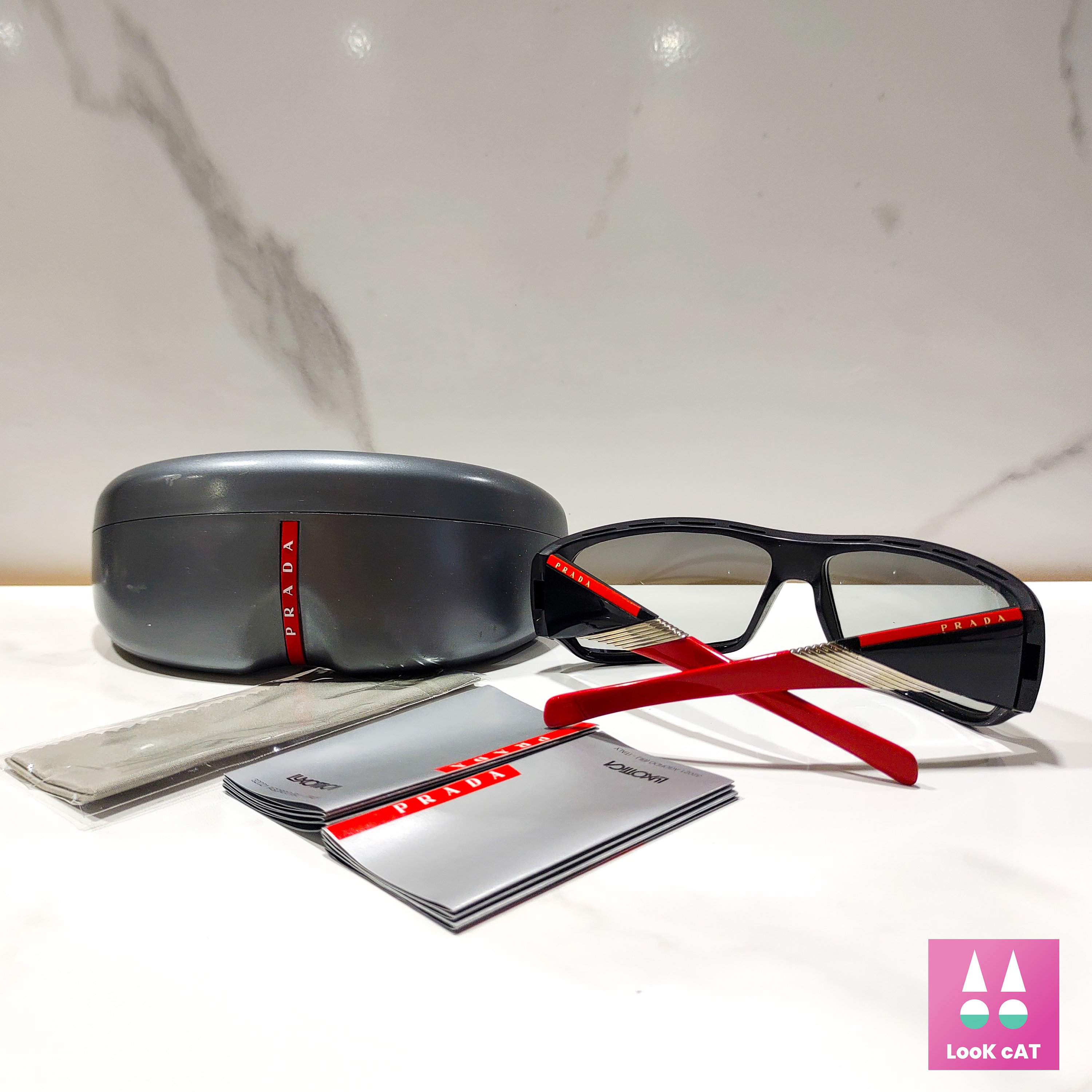 Prada Vintage Sunglasses SPS 06H Lunette Brille Y2k Shades