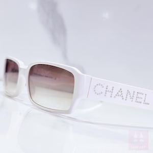 Chanel 5060 B vintage sunglasses lunette brille y2k shades rimless white sunnies office siren
