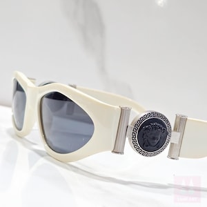 Gianni Versace mod. 618 B vintage sunglasses rare White lunette brille occhiali 90s Biggie
