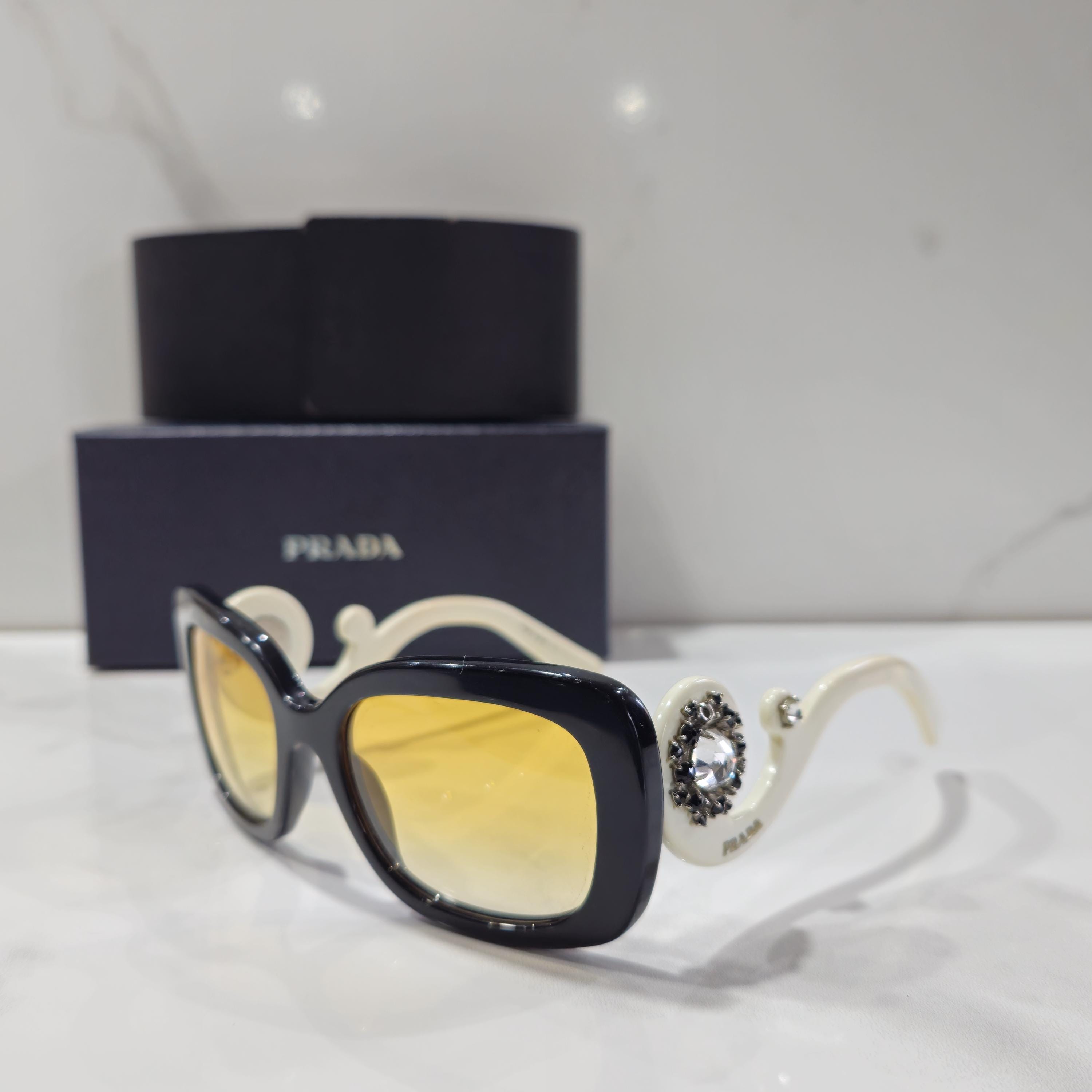 Prada Sunglasses Vintage - SPR 33 P- Baroque Temples- Lunette