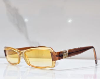 Gafas de sol Chanel modelo 3064 Y2K, estilo luneta, con cristales amarillos, estilo sirena de oficina.