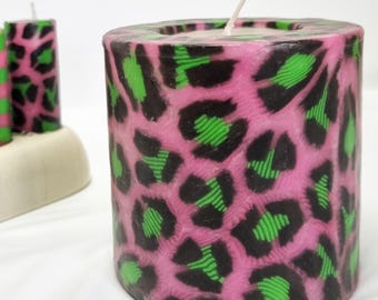 Pink & Grüne Leopard Print Stumpenkerze - Fair Trade Swazi Kerze