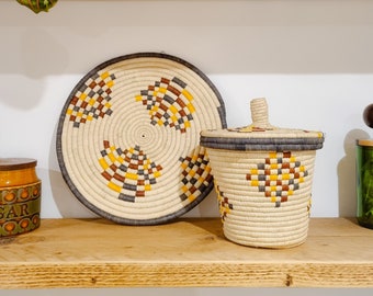 Lidded Storage basket and matching trivet, sustainable woven storage basket with diamond pattern and sturdy woven trivet