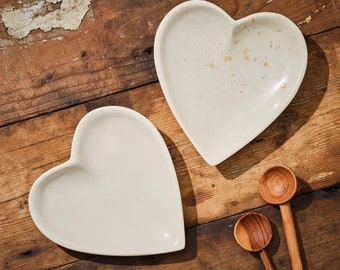 Heart-shaped trinket dish, Handcarved soapstone dish that could be used for spoons, jewellery and trinkets.