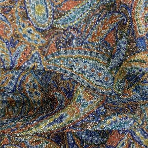 Tejido brillante con estampado Paisley de lúrex y 4 elasticidades, poliéster y elastano, ideal para ropa, bikinis, bricolaje y corte a medida.