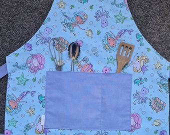 Child's Cooking/Activity Reversible and fully Adjustable Apron *Pretty in Purple*