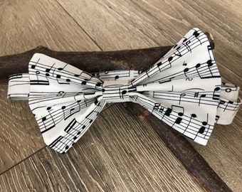 Muziekvlinderdas, muziekprint, muziekcadeau, trouwoutfit, bruiloftaccessoires, trouwkleding, leraarscadeau, vlinderdas vader zoon