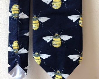 Bee tie, bee print, bee gift, bee accessories, teacher gift, professor gift, lecturer gift, wedding tie, bee wedding, funky tie, nature tie