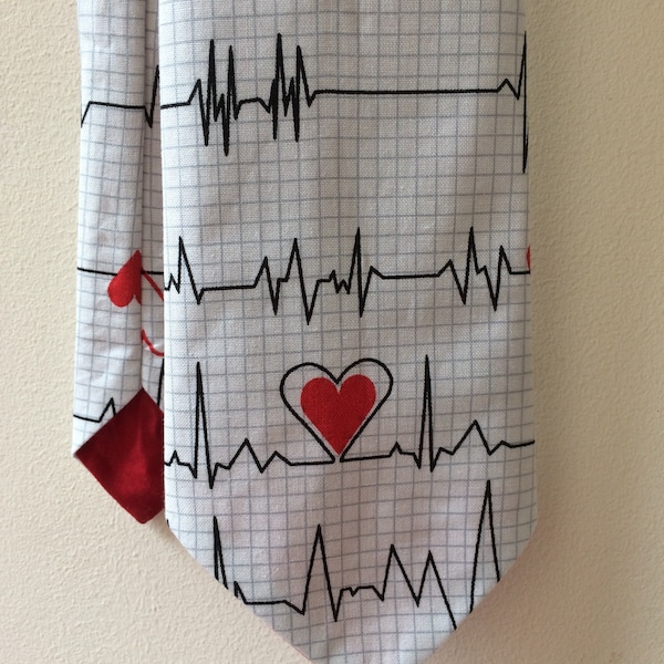 Heartbeat tie, heartbeat print, heartbeat gift, heart tie, doctor tie, doctor gift, nurse gift, medical gift, medical print, graduation gift