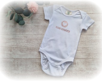 Babybody Gr. 74 "Kleine Schwester" rosegold Personalisierbar | Geschenk zur Geburt | Babykleidung | Schwangerschaftsverkündung | Wunschtext