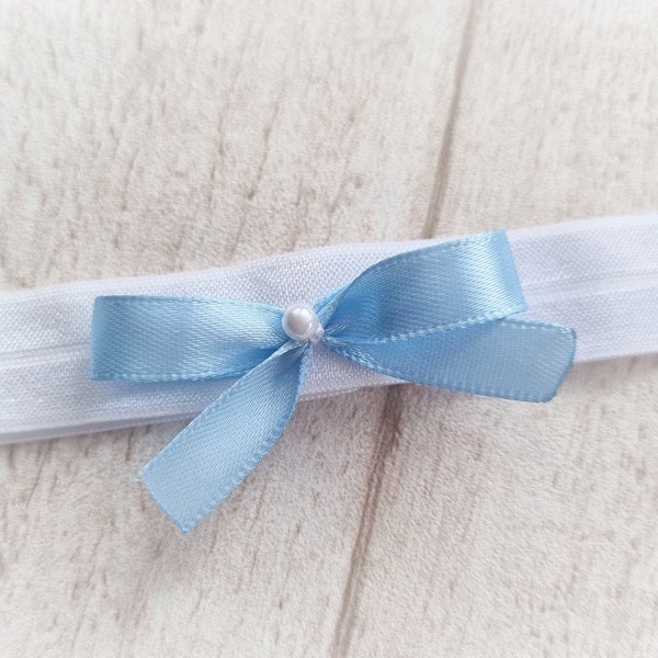 Garter Bride/ Wedding Bridal Garter Discreet - with blue bow and pearl