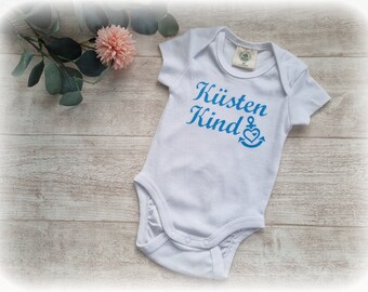 Babybody Gr. 68 " Küstenkind " Personalisierbar | Geschenk zur Geburt | Babykleidung | Schwangerschaftsverkündung | Wunschtext