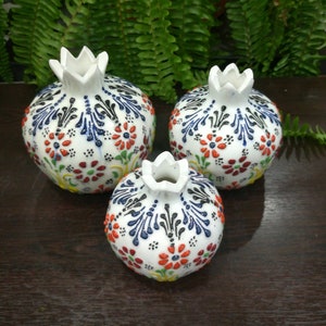 ceramic Pomegranate Set 3 Pcs | Pomegranate estuary pattern | purely handcrafted product
