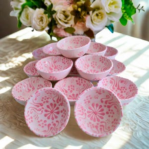 Juego de 6 elegantes cuencos de cerámica rosa hechos a mano, pequeños y únicos, para joyería de cerámica, regalo para salsa.