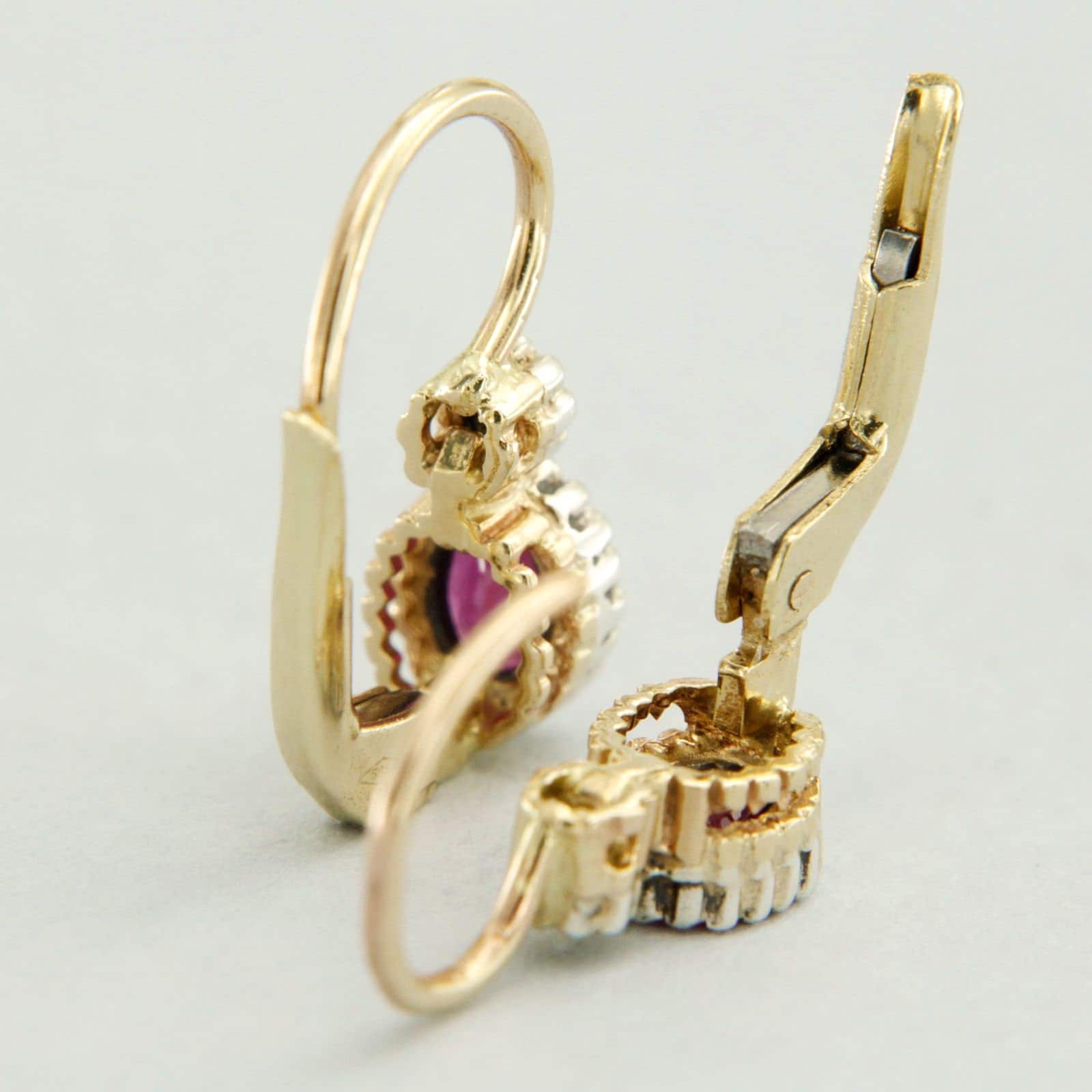 Boucles D'oreilles En Or Jaune 14 Carats Avec Rubis Et Diamants - Style Dormeuses