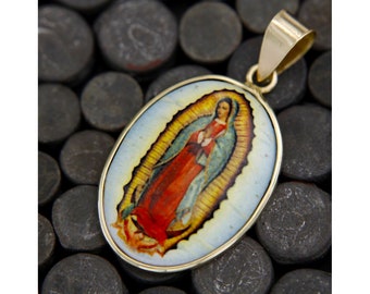 14k Guadalupe Pendant, Guadalupe Gold Pendant, Virgen de Guadalupe Pendant, Our Lady of Guadalupe Pendant, Guadalupe Medal, Italian Jewelry