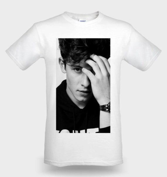 T-shirt van Mendes - Etsy Nederland