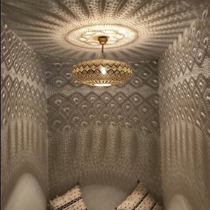 Lampa sufitowa z marokańskiego mosiądzu, marokańska lampa sufitowa, lampa marokańska, lampa wisząca z mosiądzu. Oprawy oświetleniowe w kolorze naturalnego mosiądzu