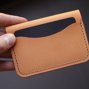 Fold-over Brieftasche mit 3 Taschen: Personalisierte Kartenbrieftasche, handgemacht aus echtem Leder
