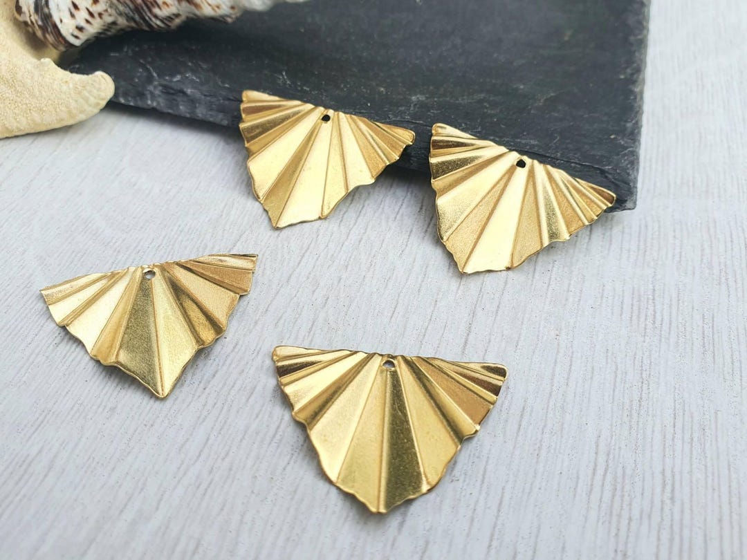 Buy 29 X 22mm Raw Brass Wavy Triangle Fan Pendant | 4 Pcs Online