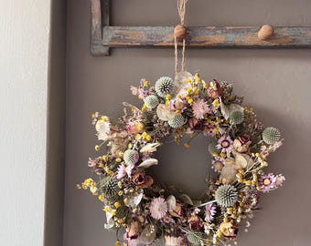 Summer Dried Flower Wreath: Farmhouse Decor (25cm)