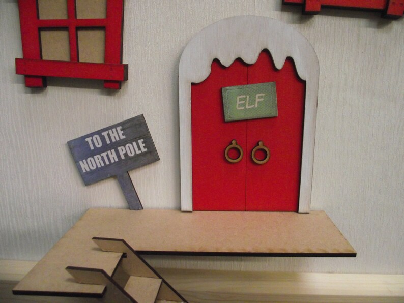 Large 3D Elf Door with Steps for wall mounting above the skirting board on the chimney breast or on the shelf