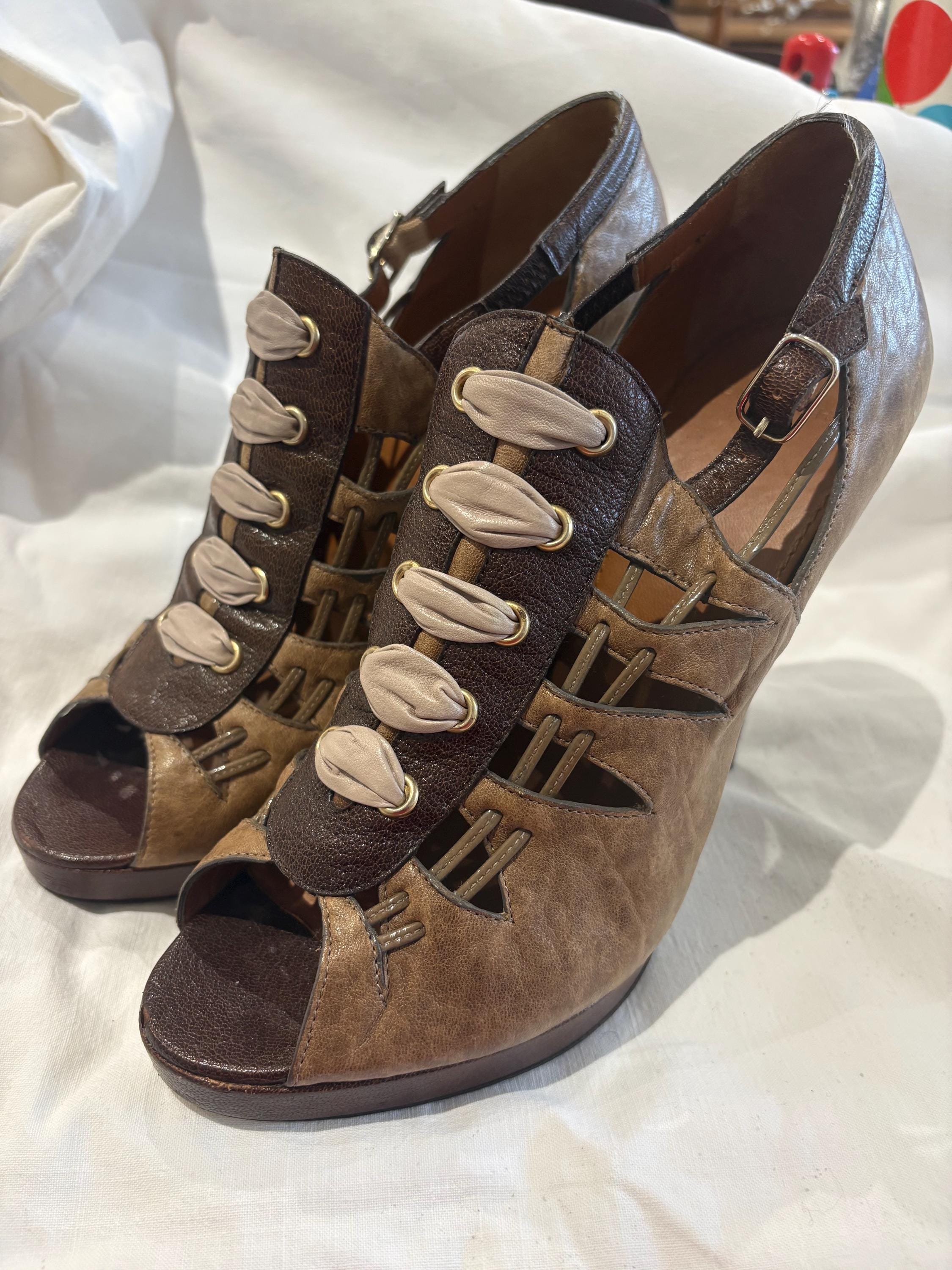 Authentic GIVENCHY Show Low Shoes - Dark Brown - Rubber - Size US 12 / EU 45 Givenchy: Brown Slim Sneakers | SSENSE main image 3
