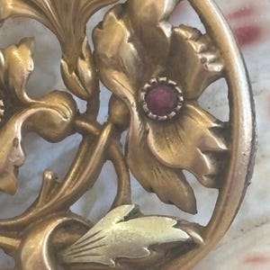 Pendentif floral ancien Art nouveau FIX, France | de collier coquelicot Belle Époque | Pierres en pâte rouge rubis c1900