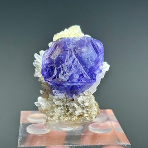 エイリアン アイ？フローライト原石 Alien-eye' Fluorite from Namibia