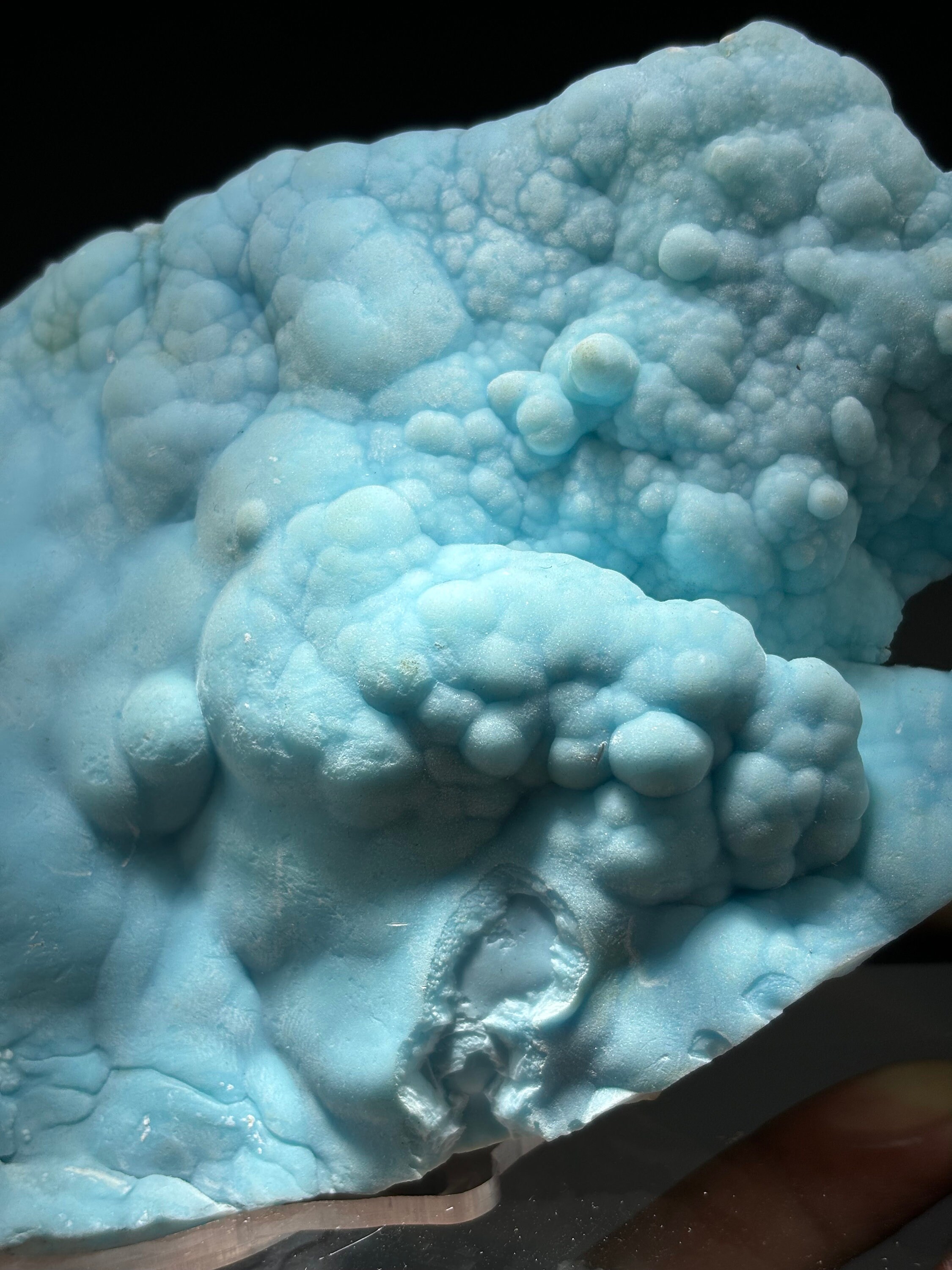 中国四川省産、特注スタンド付き、ブドウ状構造の7インチブルー