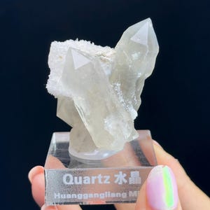 Sugar quartz with hedenbergite inclusion twin specimen from Huanggangliang, Inner Mongolia