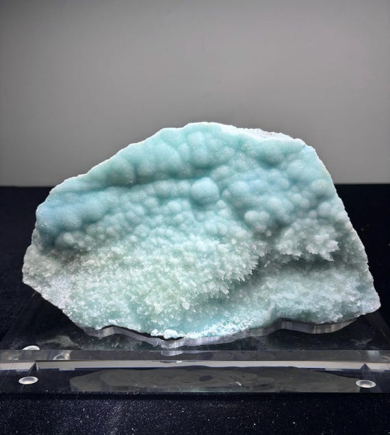 9.5インチのアイスブルーアラゴナイト（中国四川産、ルーサイト