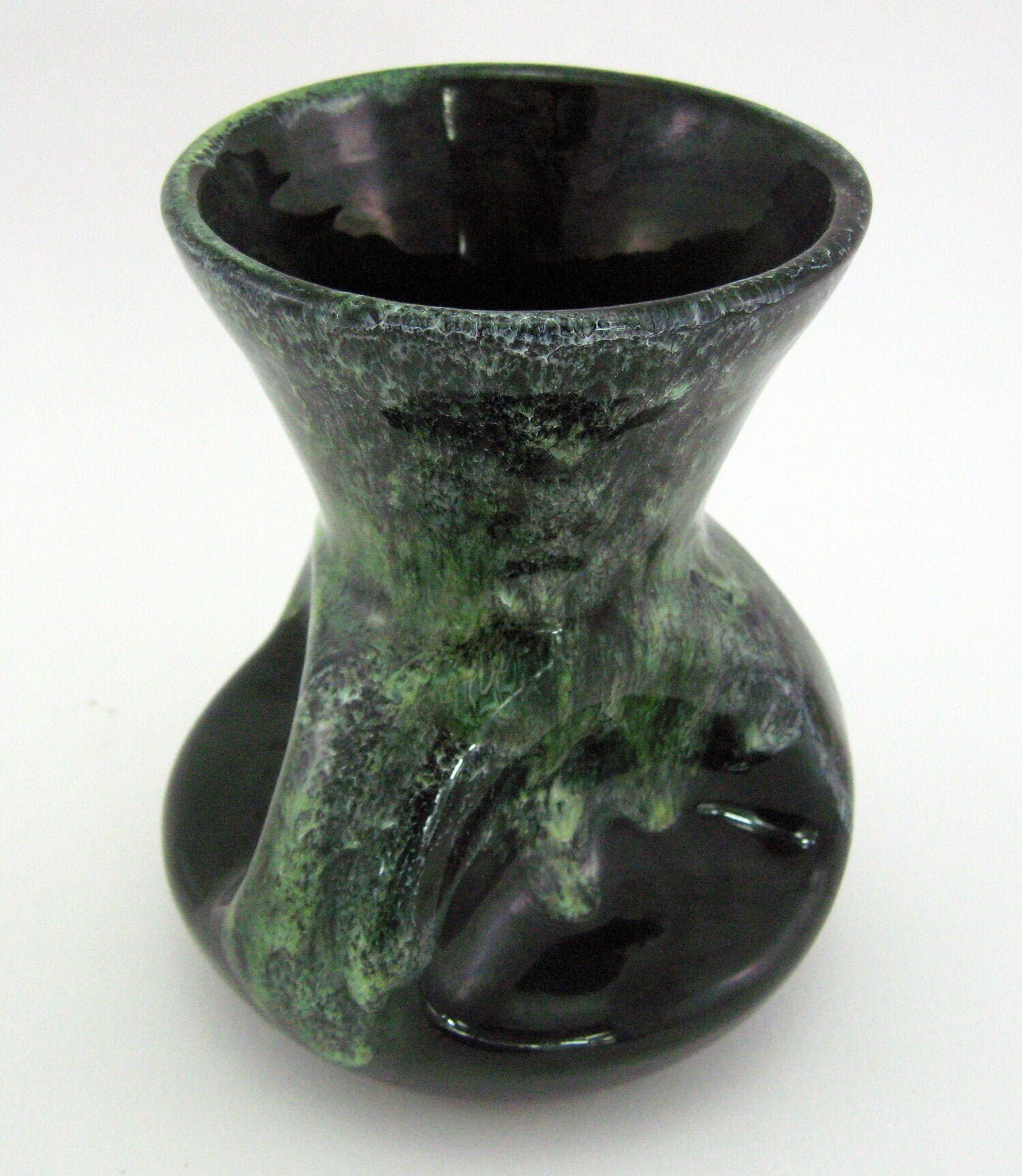 Vase en Céramique Émaillée Noire - Forme Libre Décor Coulures Vertes Poterie Gaubier St Amand Puisay